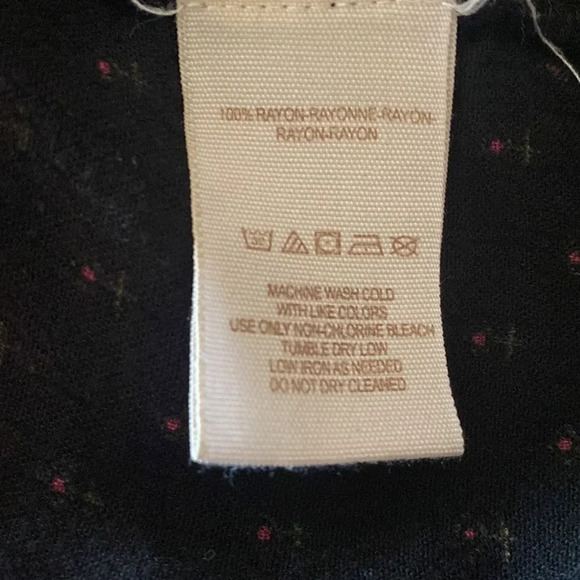 Free People sz S black v neck blouse oversized 1/2 button down great condition - Picture 8 of 9